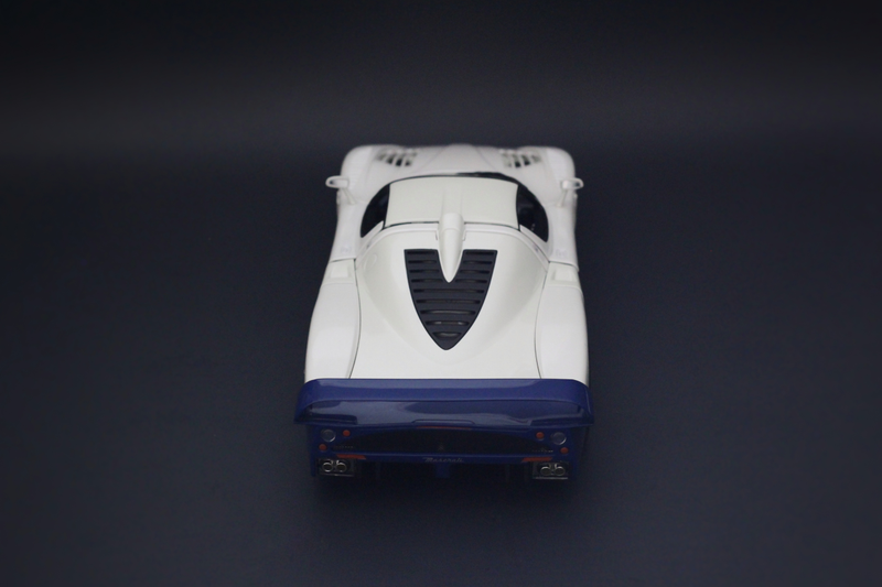 Illustration for article titled Maserati MC12 by Hot Wheels in 1:18